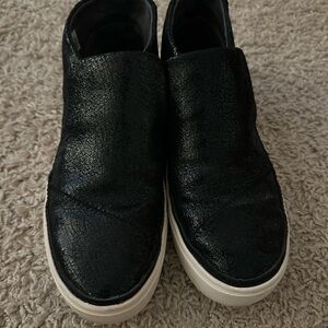 TOMS black Chelsea Boot Style Sneaker